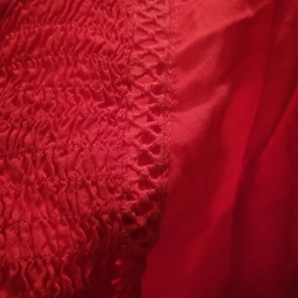 Express Woman's Top - Picture 8 of 8